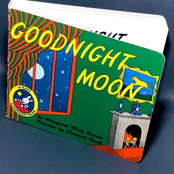 Goodnight Moon Children’s Book Picture Reading - Picture 1 of 10